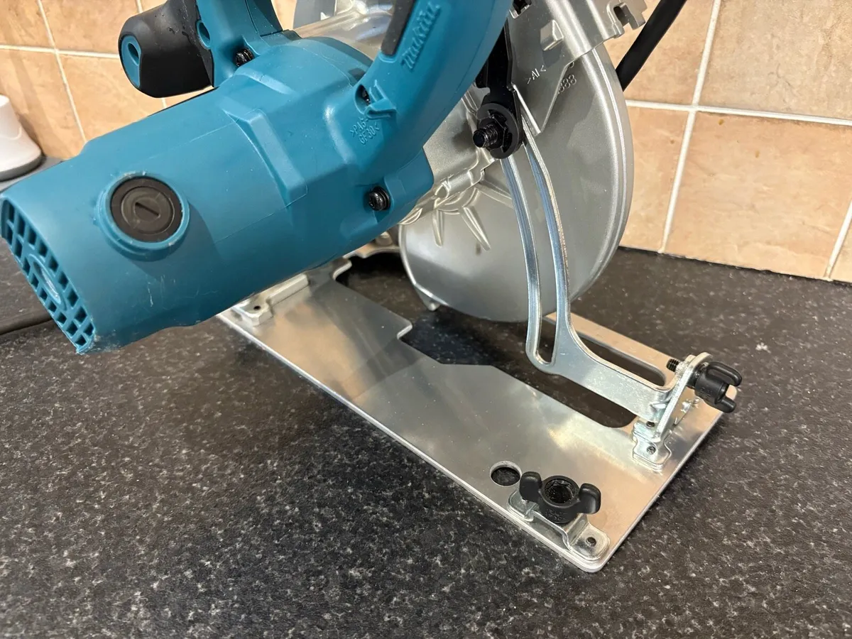 Makita HS7601J Circular Saw 230V - Image 3