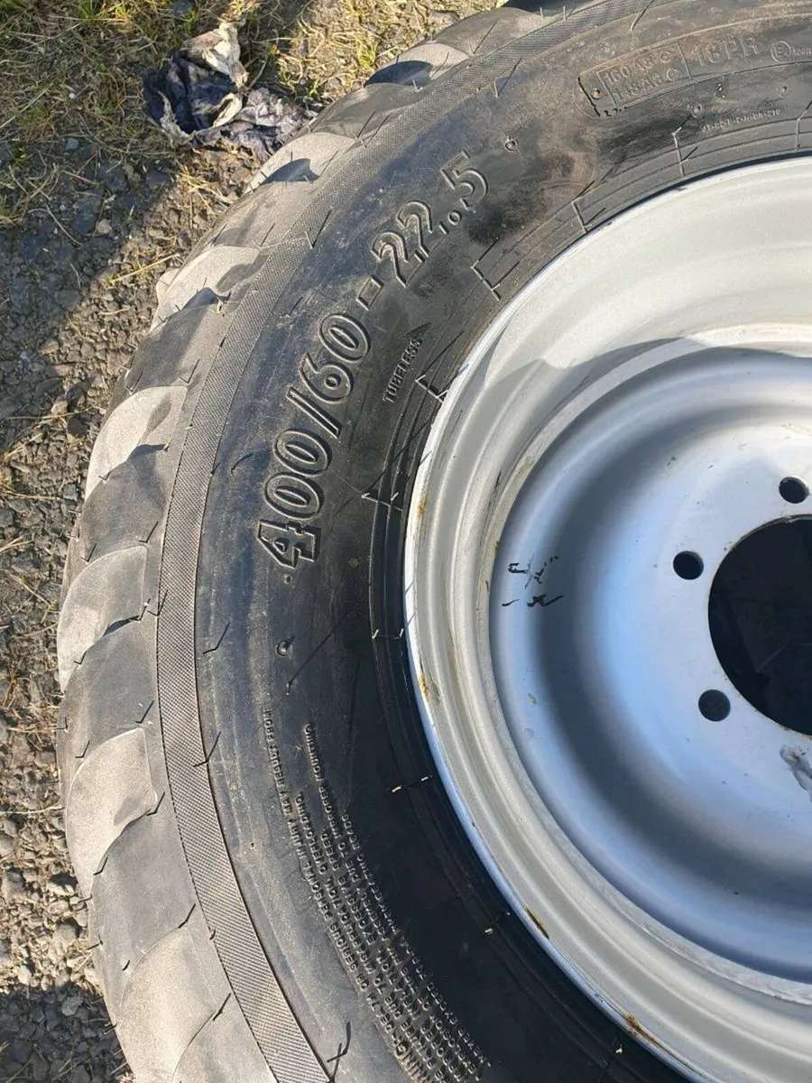 400x22.5 wheels - Image 3