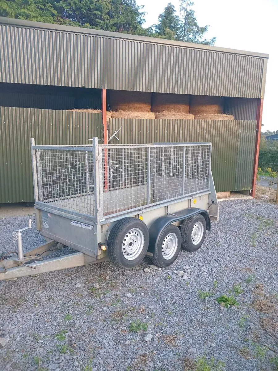Trailer - Image 1