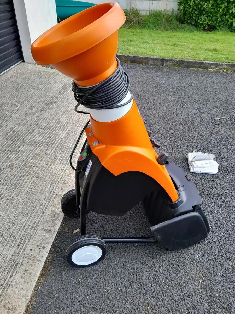 Garden chipper/shredder - Image 2