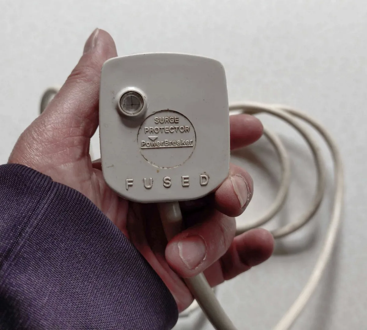 4 WAY SOCKET ADAPTER (USED). - Image 3