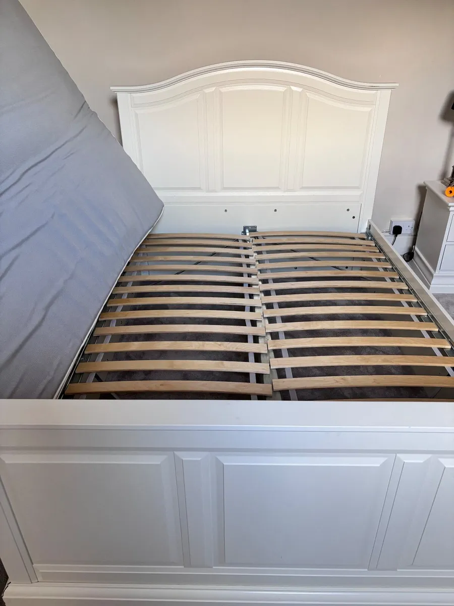 Bed - Image 3