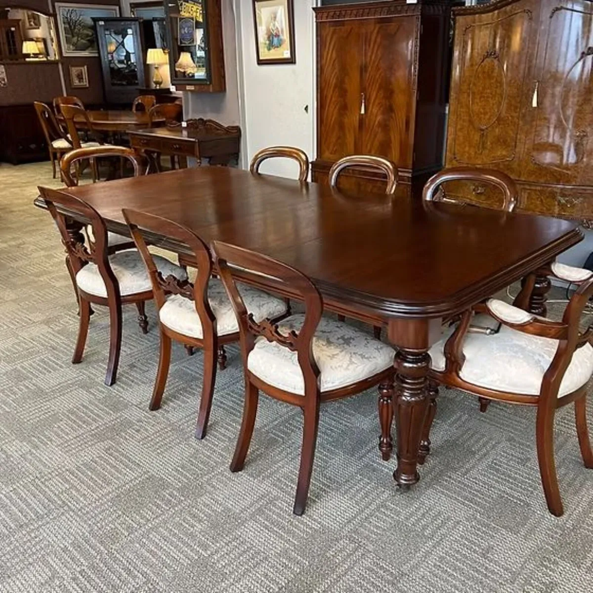 Fabulous square end mahogany extendable dining tab