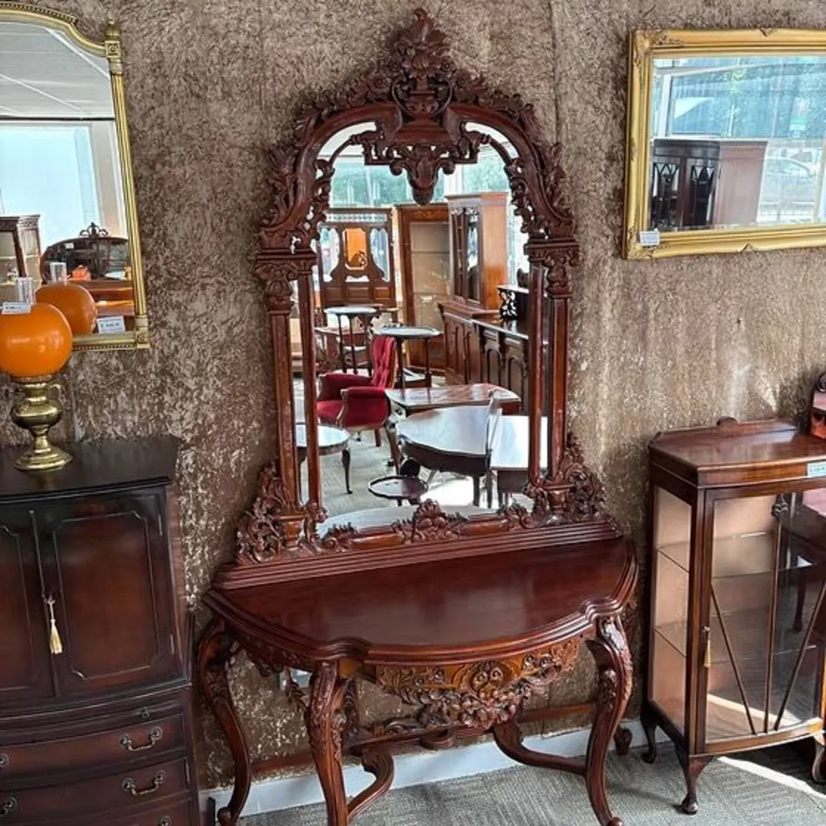 Impressive mahogany console table with matching hi