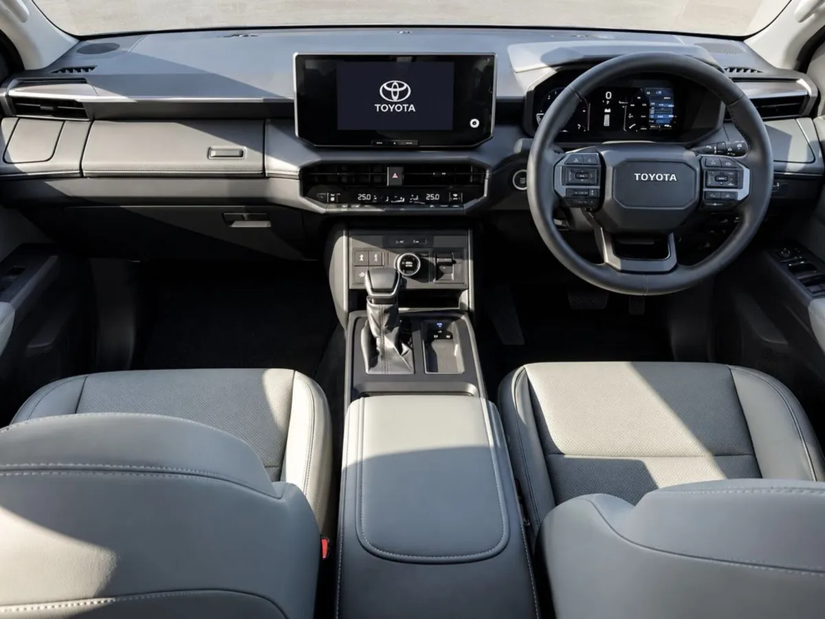 Toyota Hilux 2.8 Diesel, New Brand, Z ADVENTURE, A - Image 2
