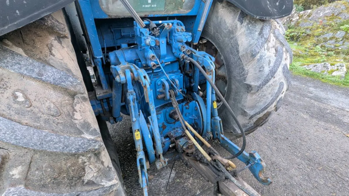 Ford 8630 Powershift - Image 4