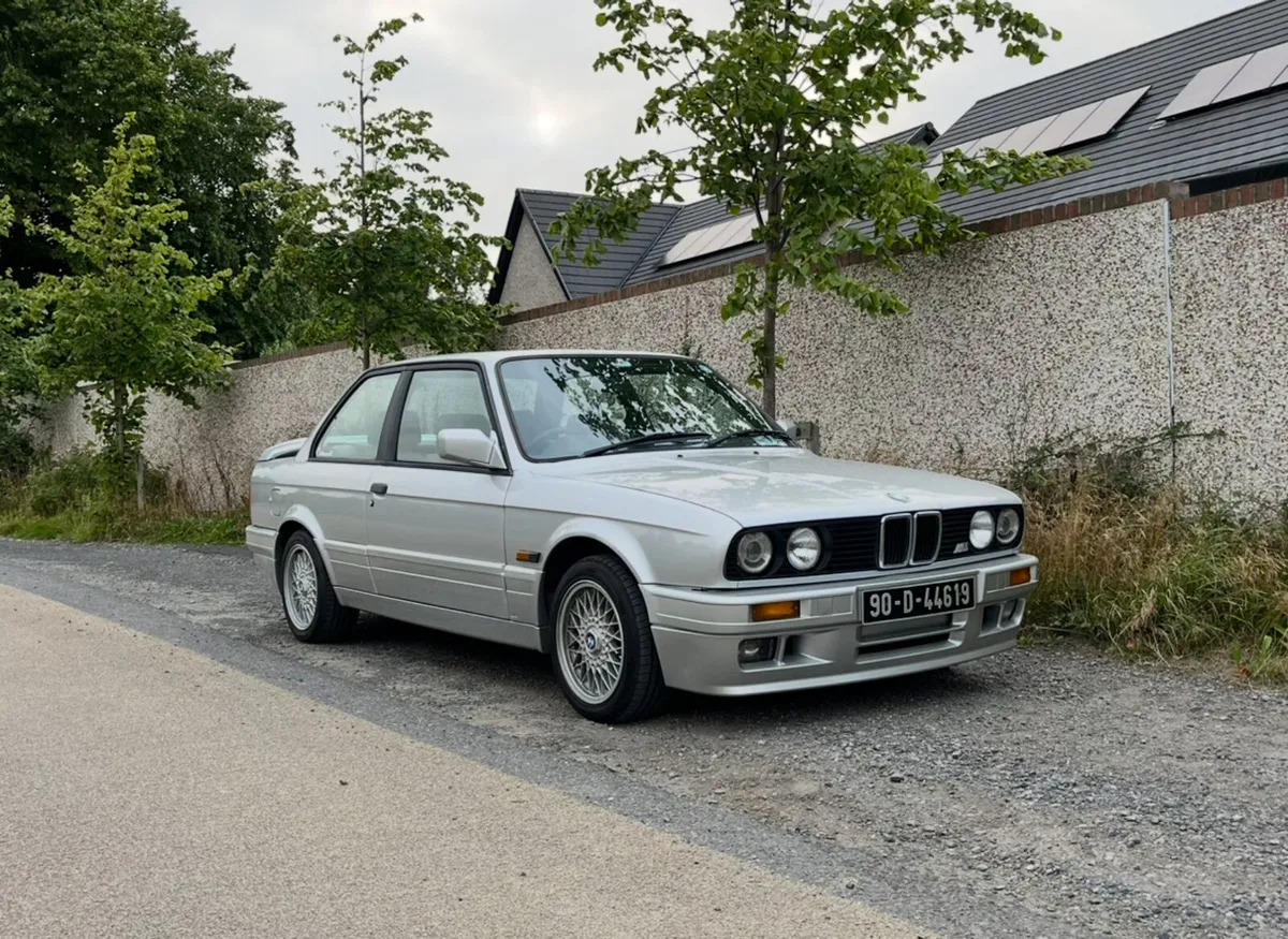 Bmw e30 Mtech2 - Image 1