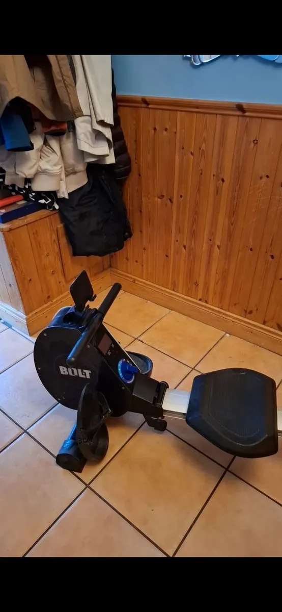 Rowing Machine - Image 2