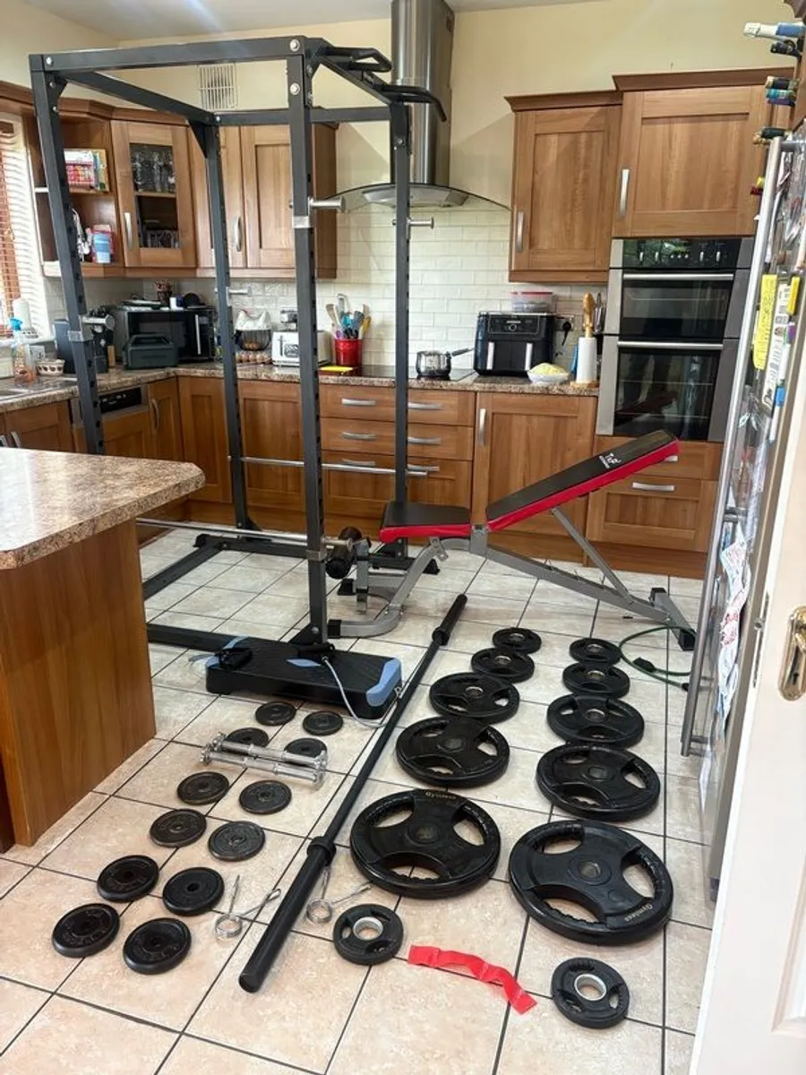 Beautiful Full Gym Weightlifting Set Up, Power Rack, Olympic Bumper Weights, Bench + Dumbbells +more - Image 1