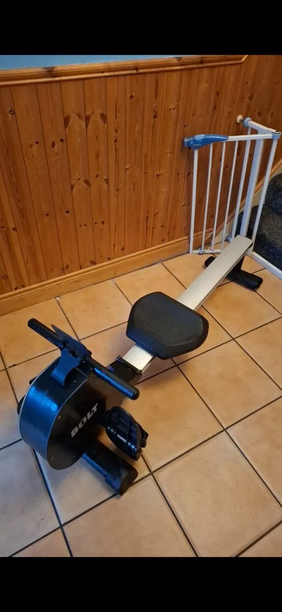 Rowing Machine - Image 4