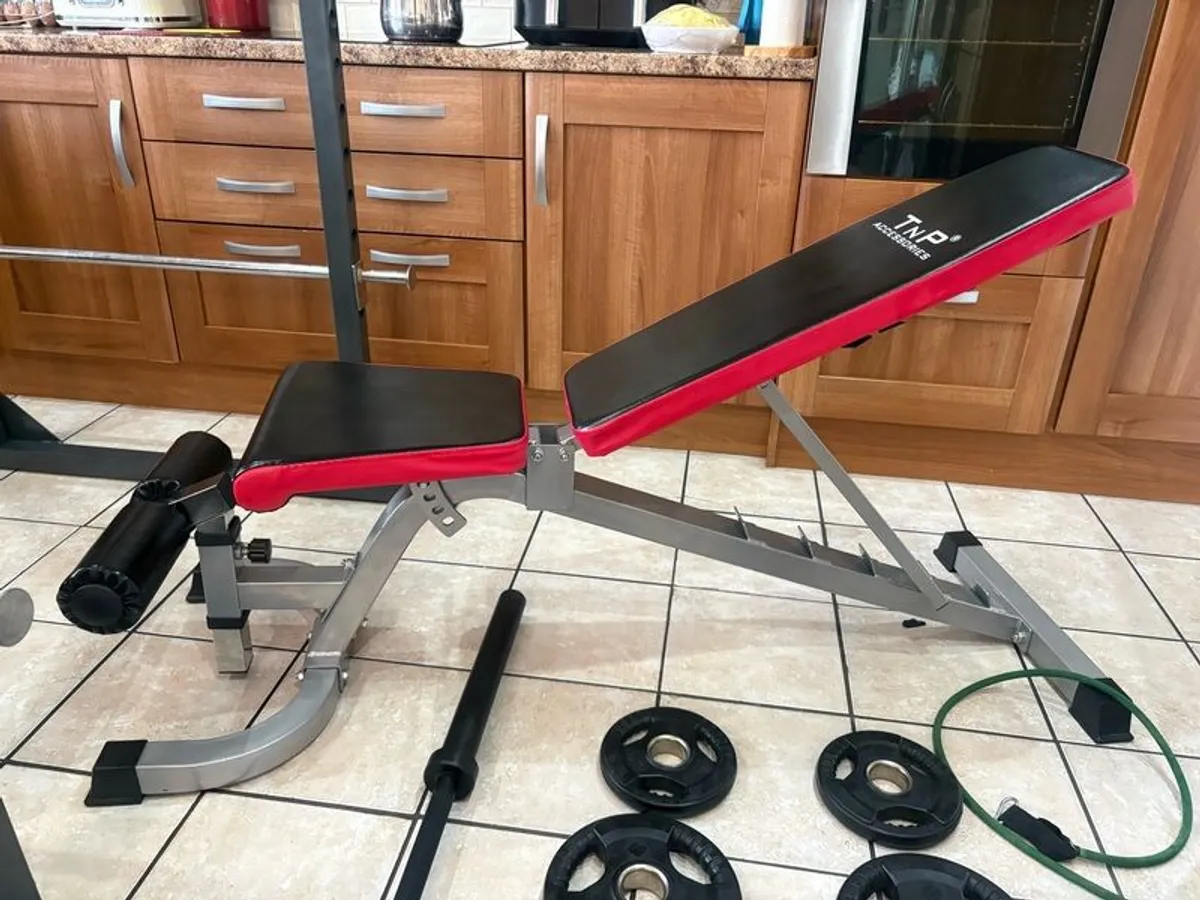 Beautiful Full Gym Weightlifting Set Up, Power Rack, Olympic Bumper Weights, Bench + Dumbbells +more - Image 3