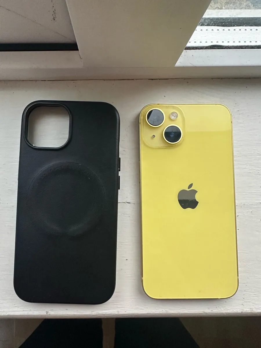 iPhone 14 - Image 2