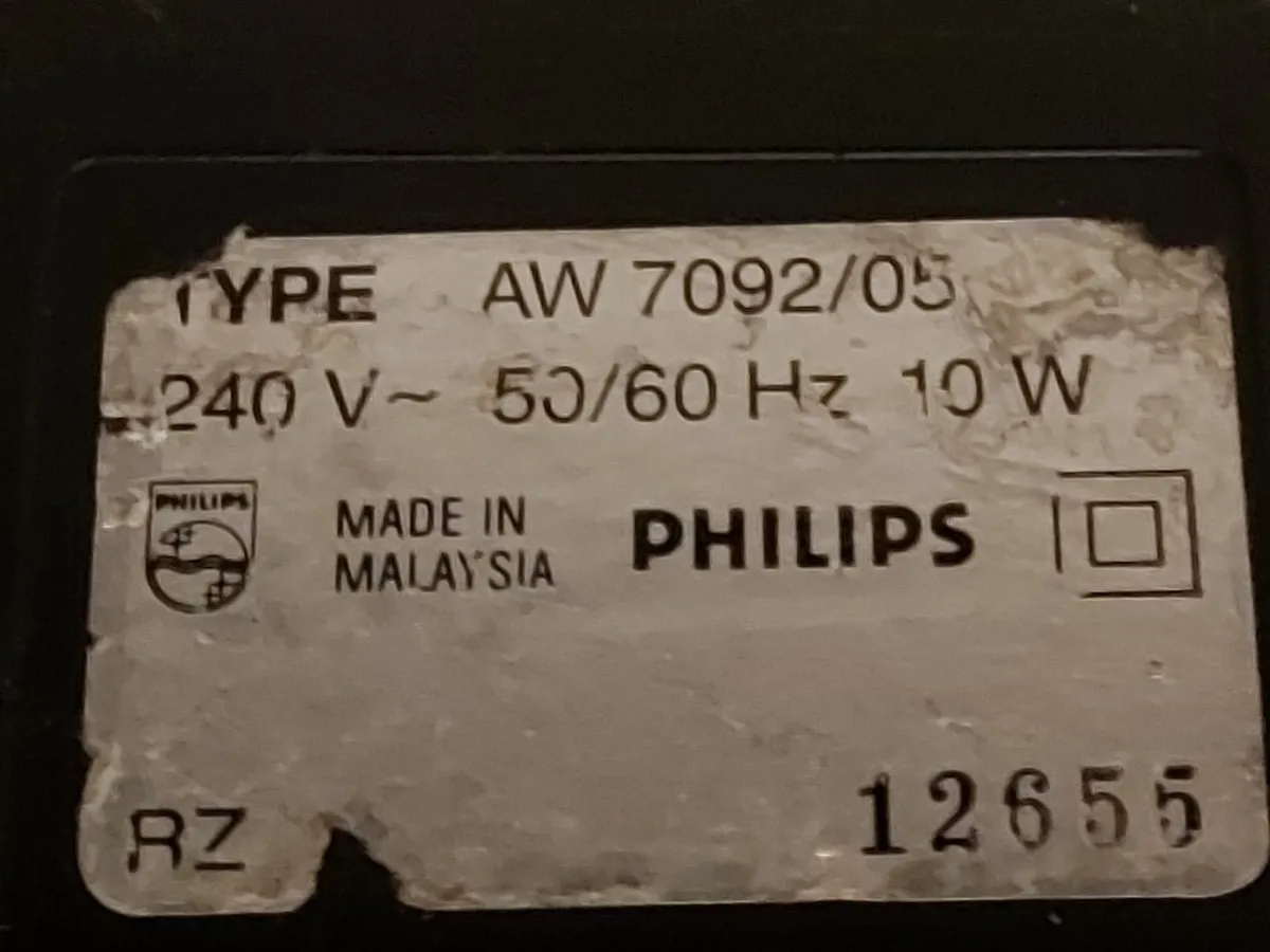 Philips AW 709205 Portable Dual Cassette Stereo - Image 4
