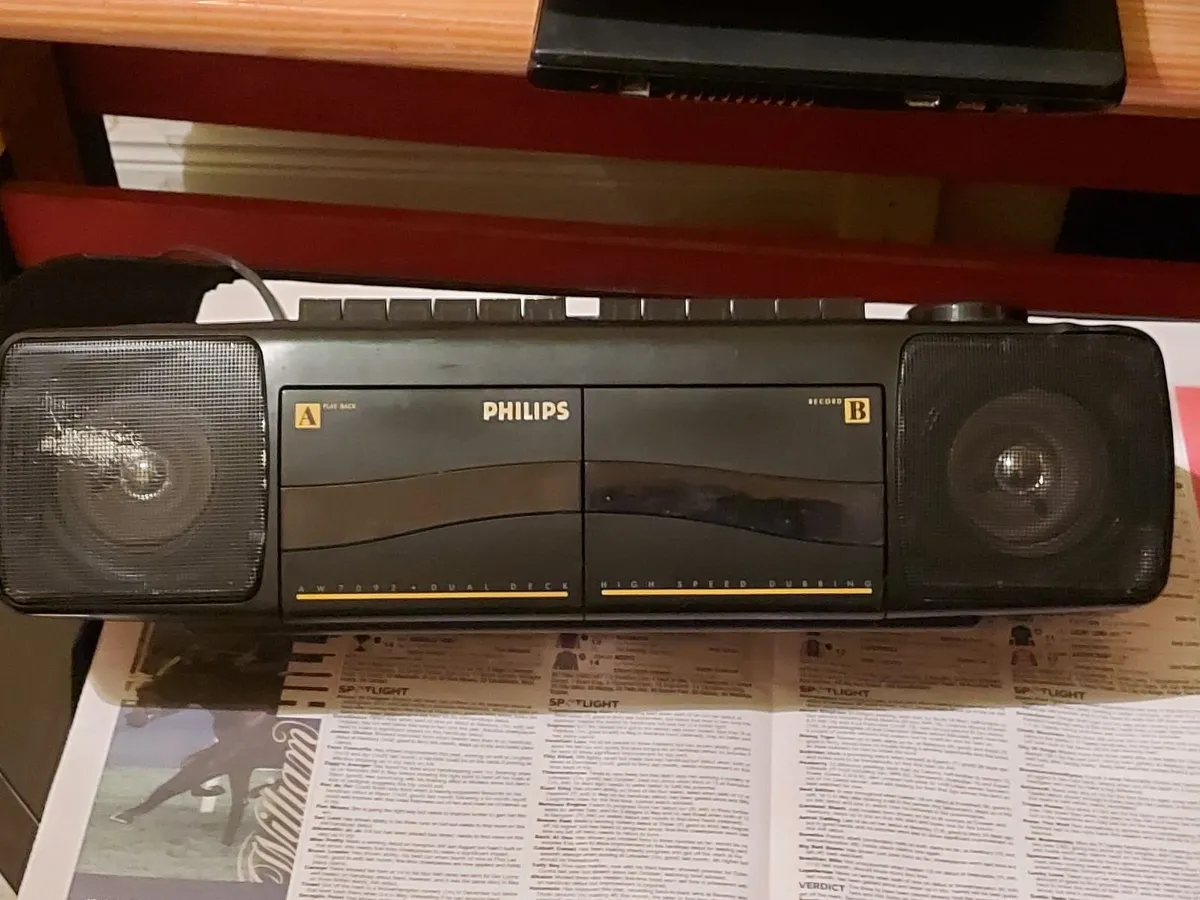 Philips AW 709205 Portable Dual Cassette Stereo - Image 3