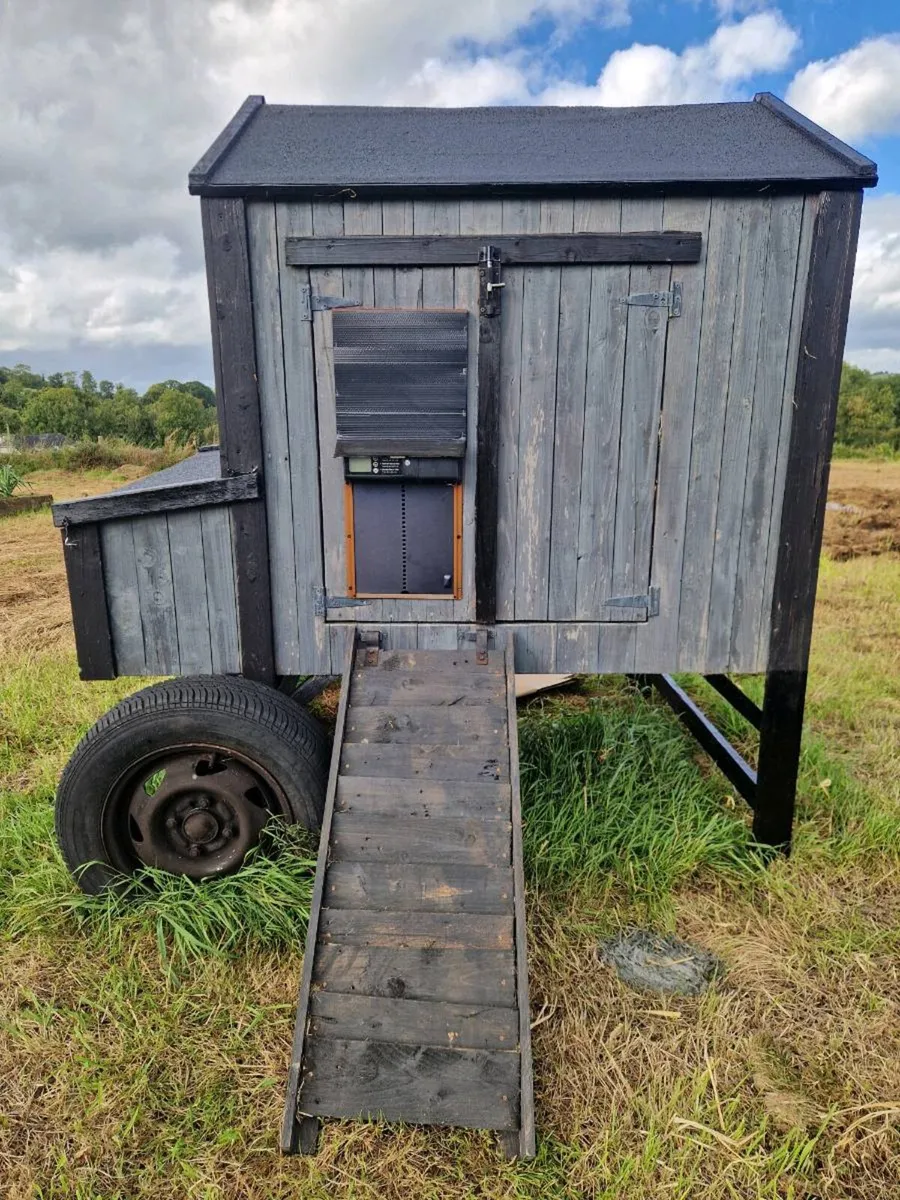 Chicken Coop - Image 1
