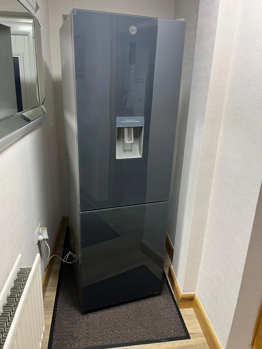 Hoover fridge freezer with built in water dispense - Image 1