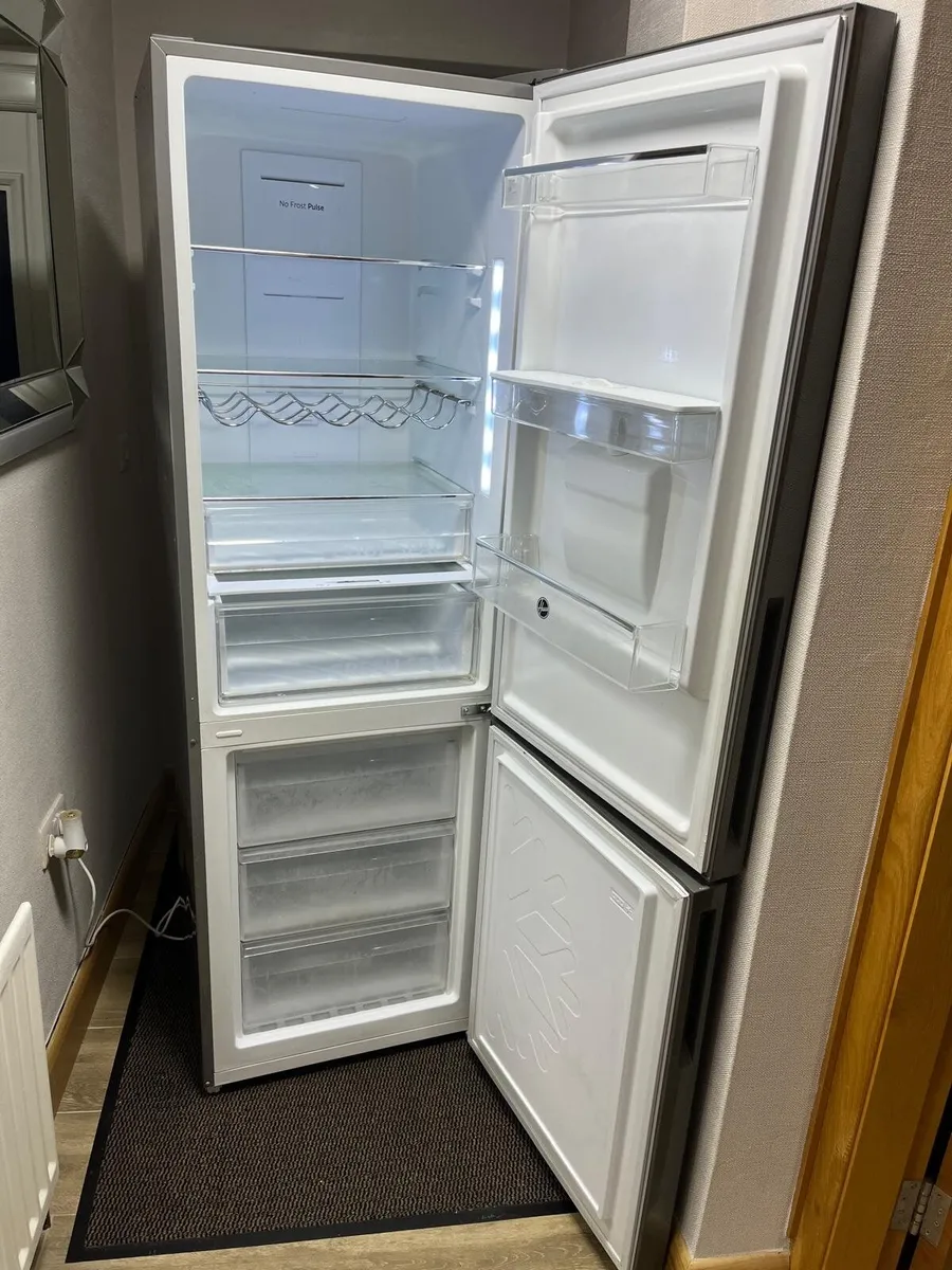 Hoover fridge freezer with built in water dispense - Image 2