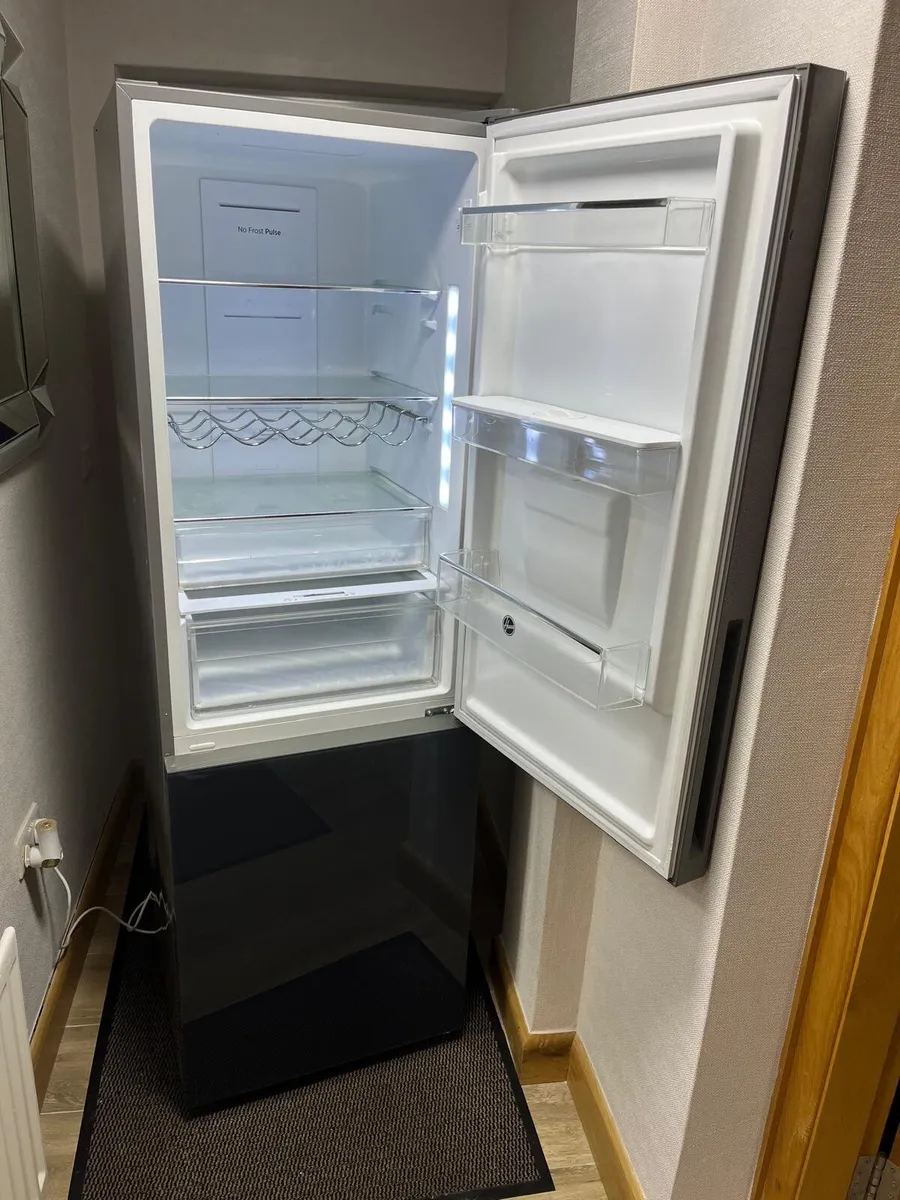 Hoover fridge freezer with built in water dispense - Image 3