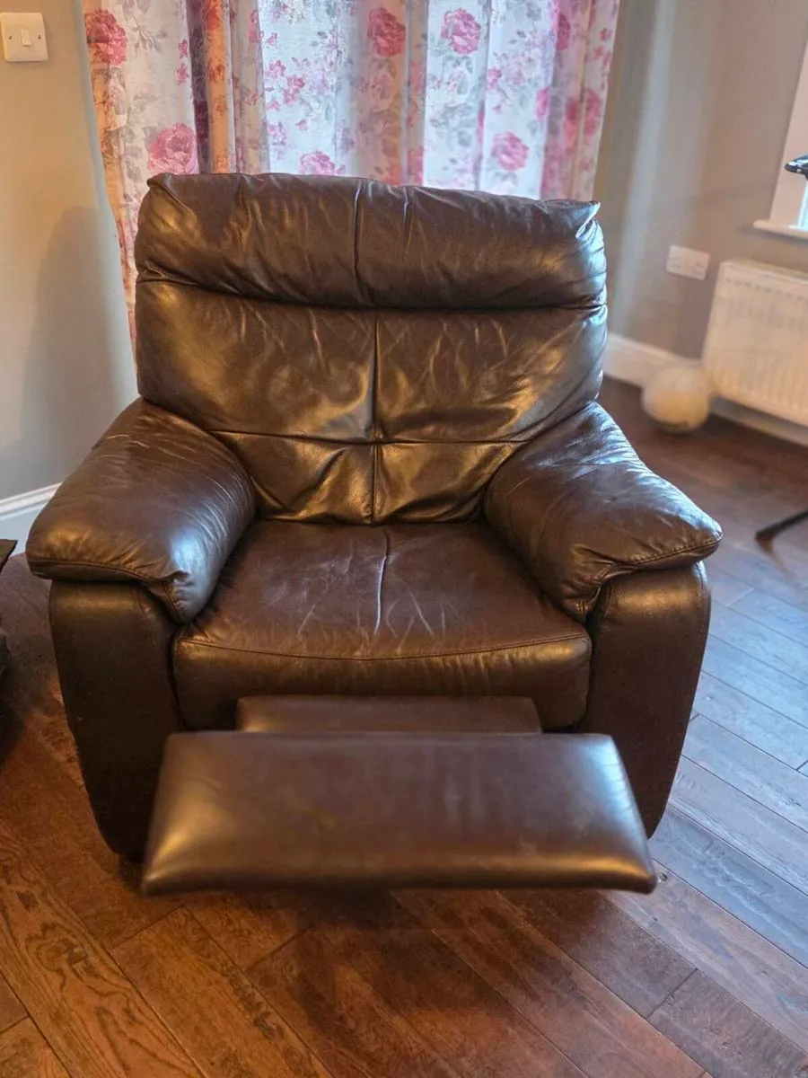 3 + 3 + 1 sofa - Image 1