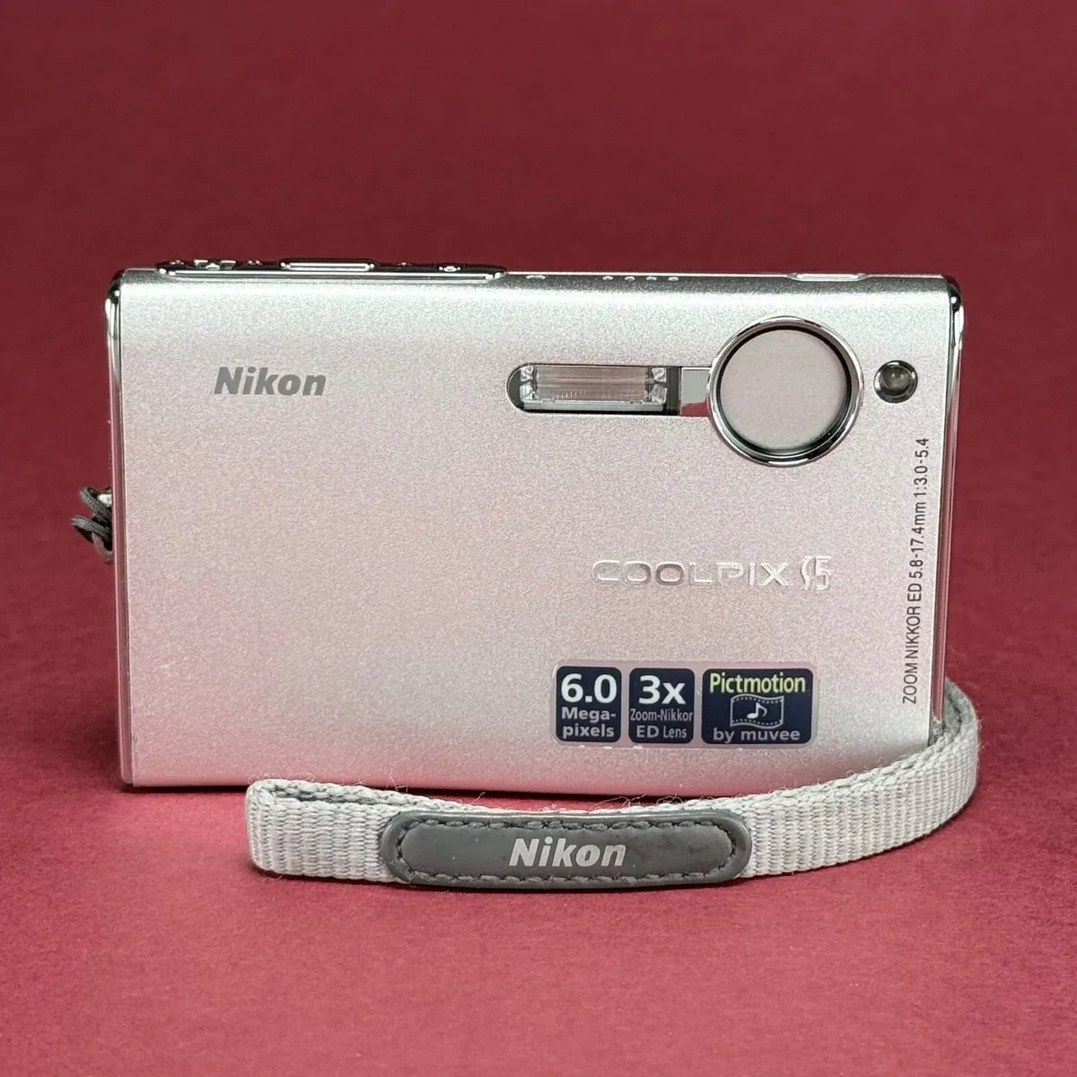 Nikon Coolpix S5 Digital Camera CCD sensor - Image 2