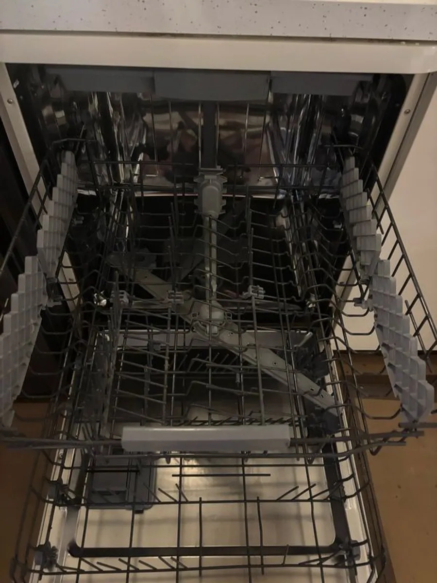 Dishwasher for sale - Image 2