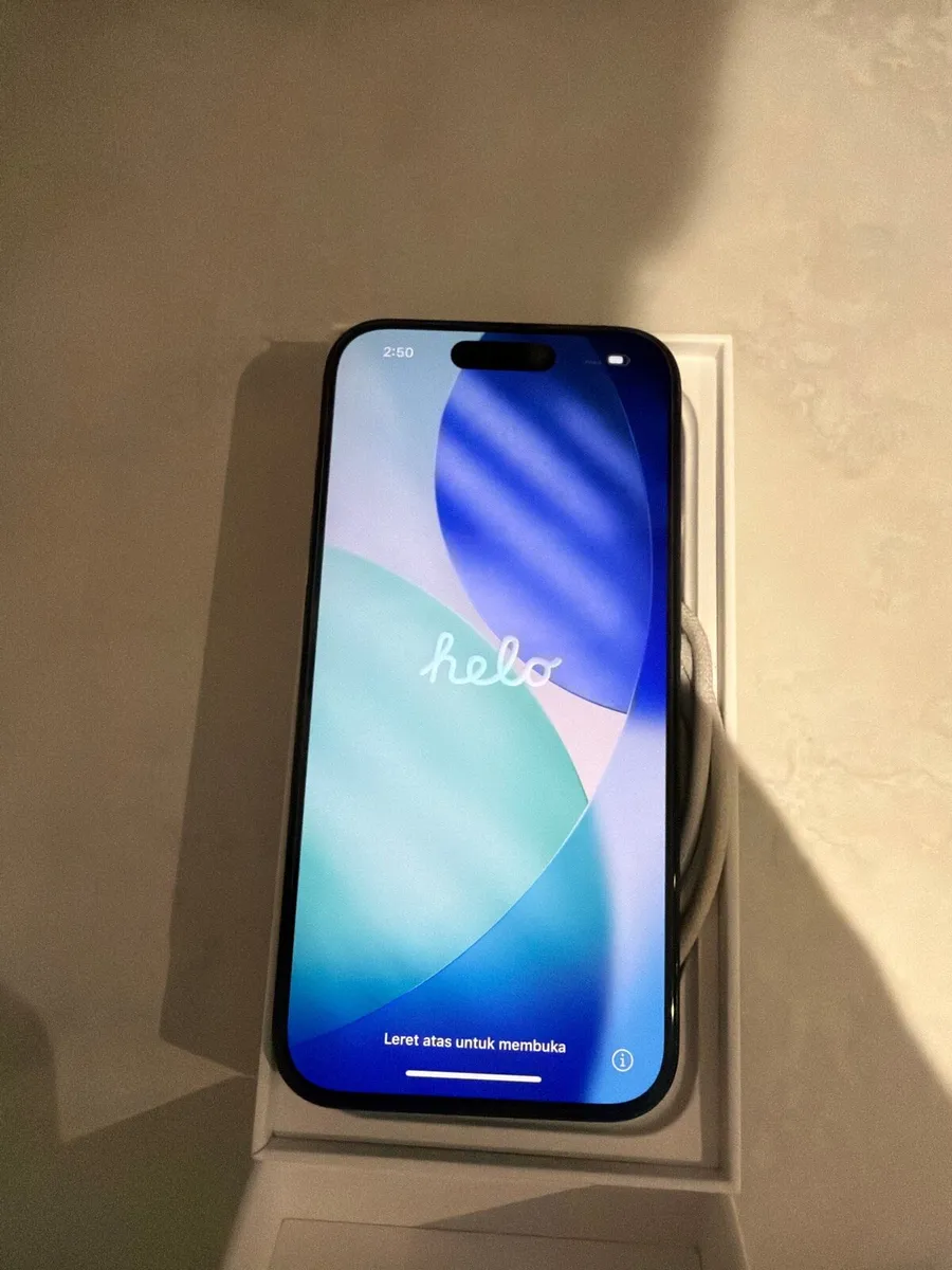 iPhone 15 Pro 128GB - Image 1