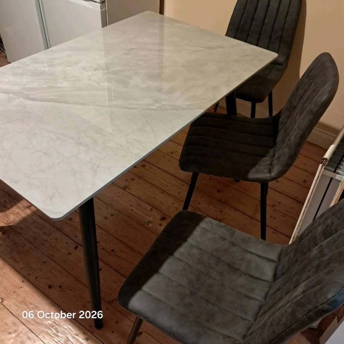 Kitchen table and 4 chairs