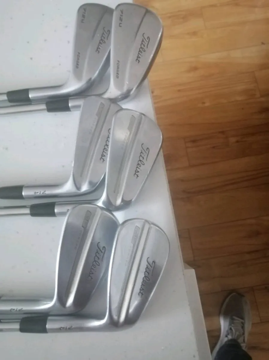 Lovely set of Titleist irons. - Image 3