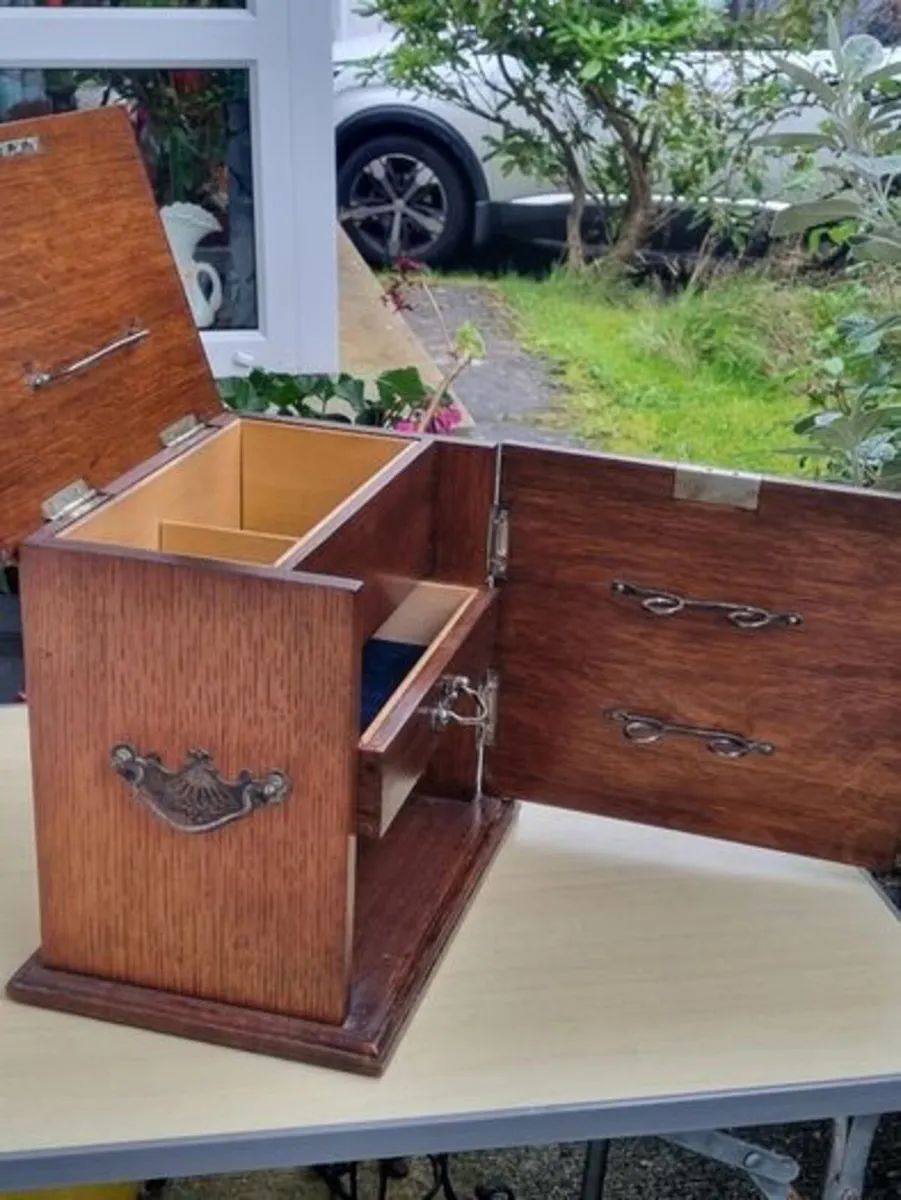 Antique tobacco and pipe cabinet - Image 4