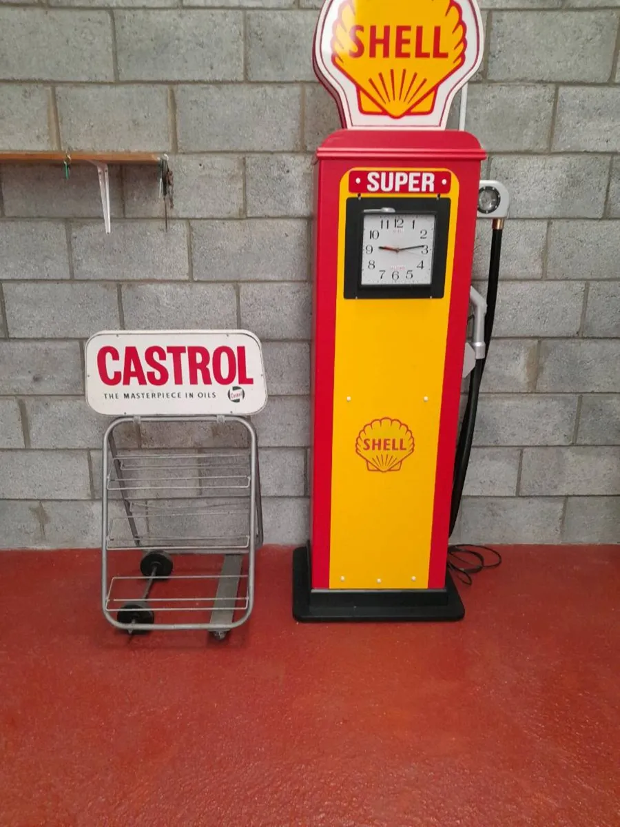 Replica Shell Petrol Pump - Image 1