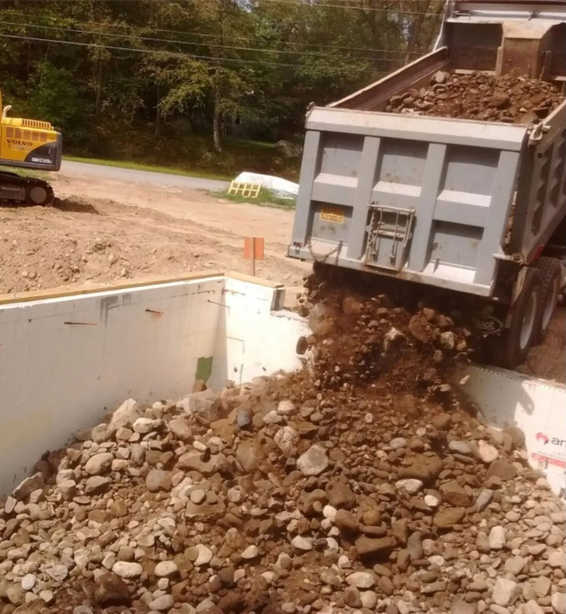 Back filling wanted free tipping spot - Image 1