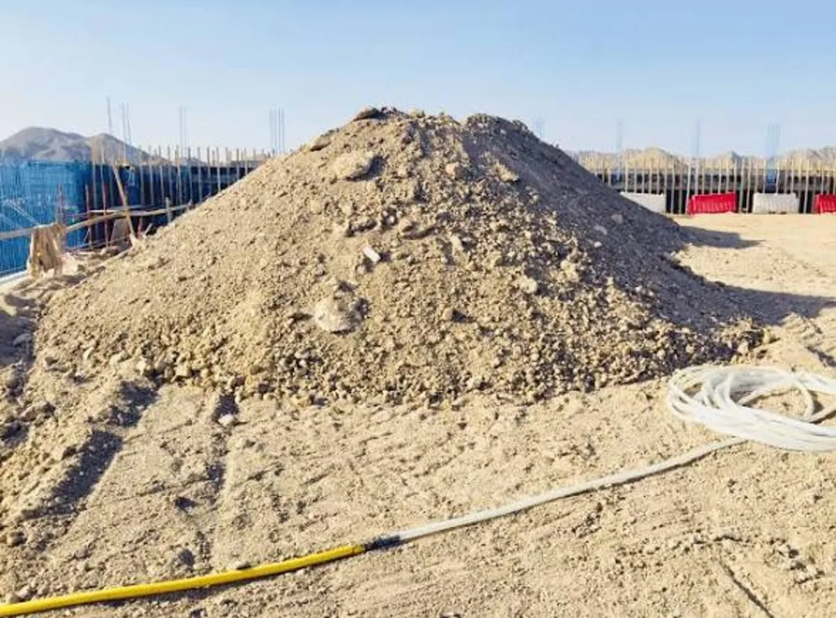 Waste topsoil & wasted stone ect wanted tipforfree - Image 1