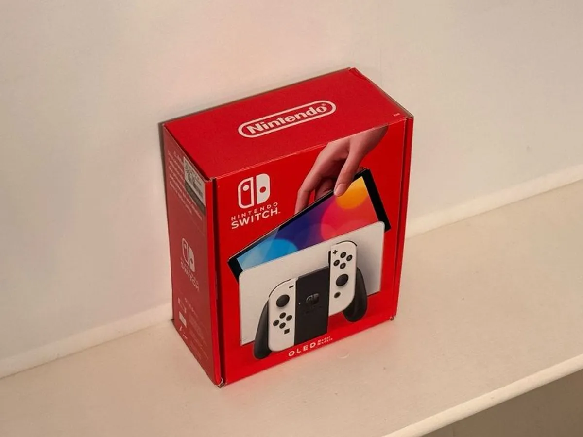 Nintendo Switch OLED - Image 1