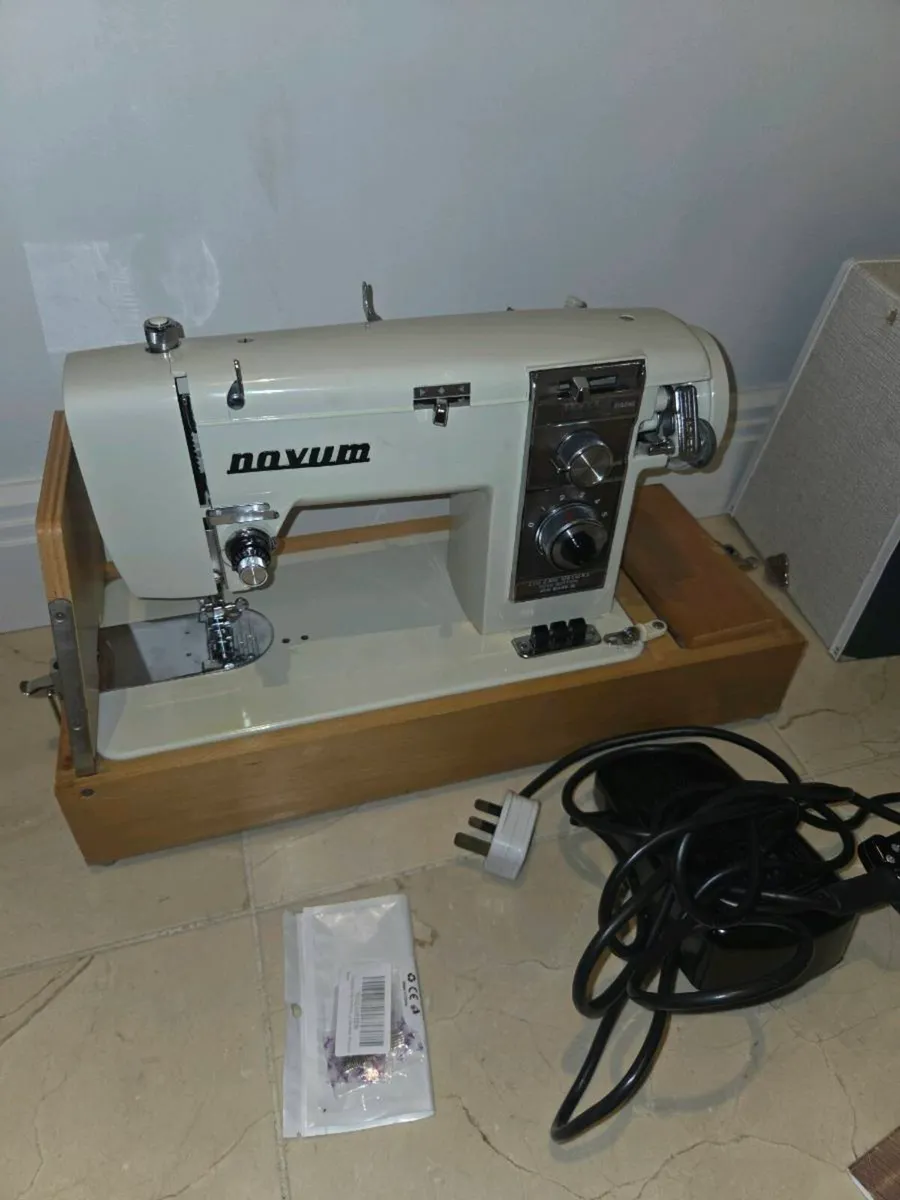 Sewing machine Novum - Image 2