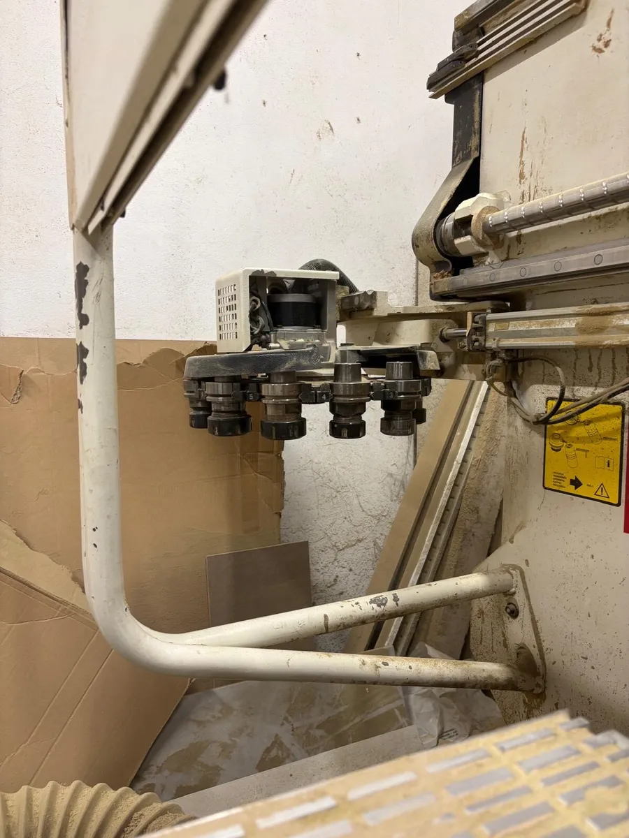 CNC machine - Image 4