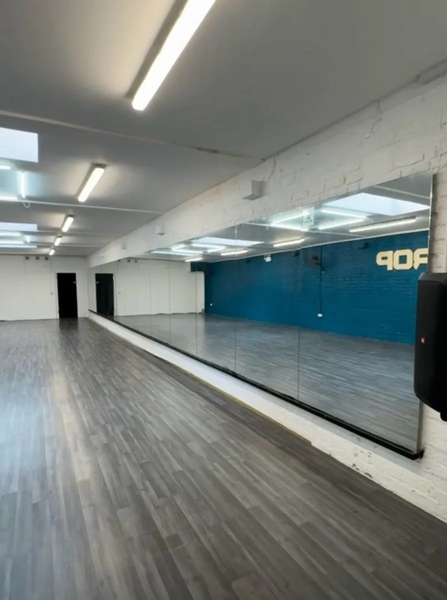 wall mirrors - Image 1