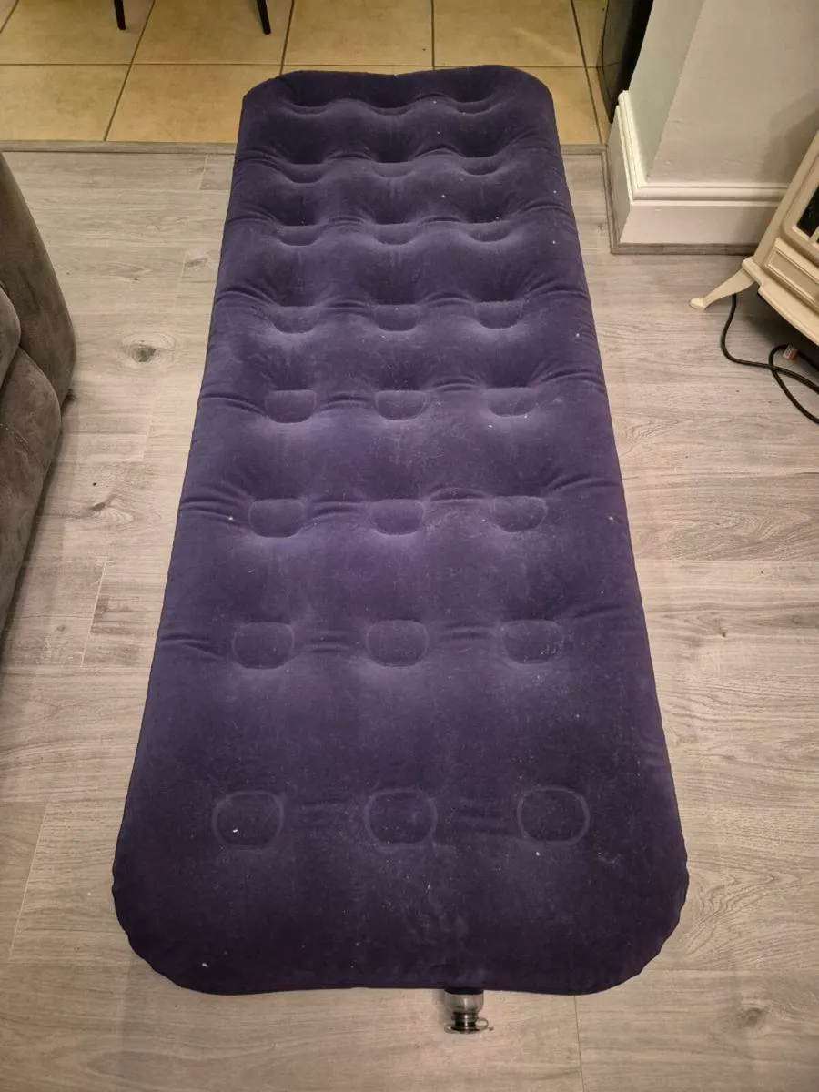 Air Bed - Image 1