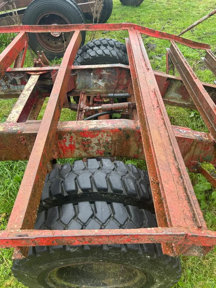 Trailers - Image 3