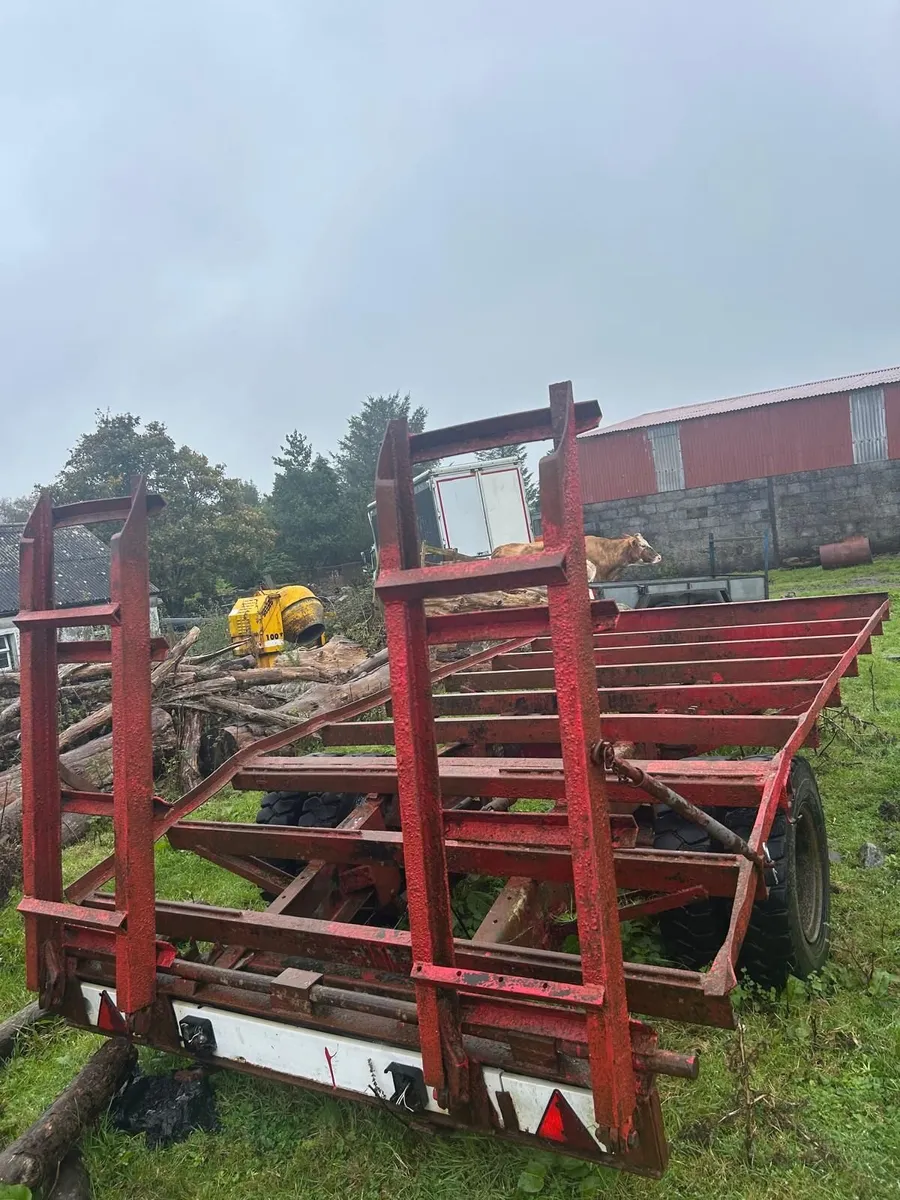 Trailers - Image 1