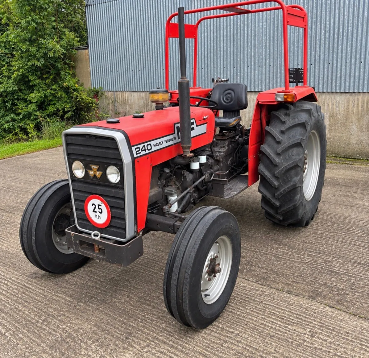 Massey Ferguson 240,  8 speed - Image 1