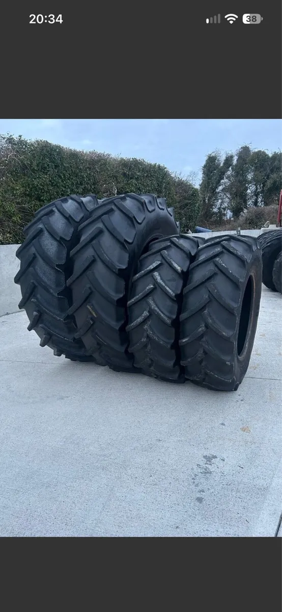 520/85/42. 420/85/30 Tyres. - Image 2