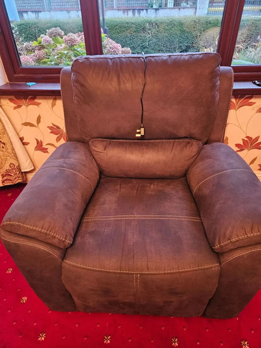 Grey recliner chair - Image 4
