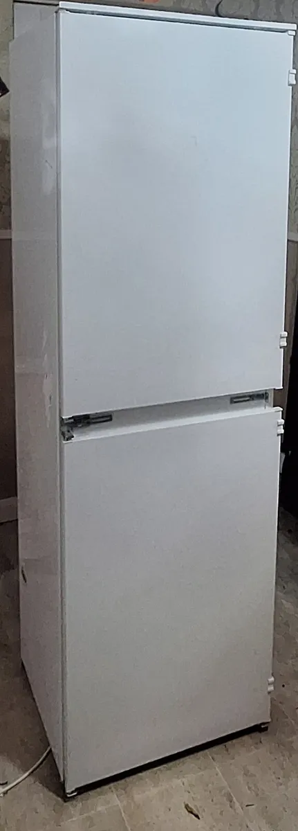 Integrate Fridge-freezer - Image 4