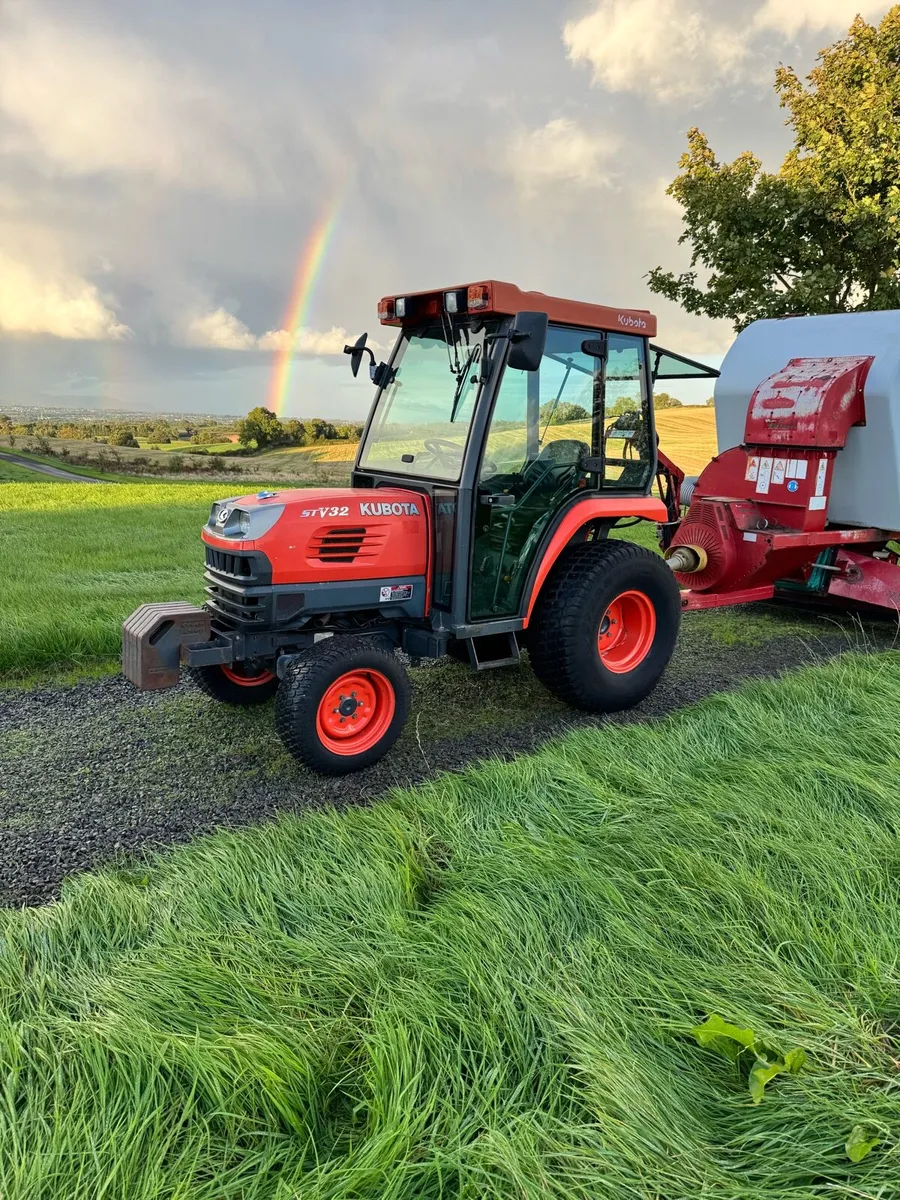 Kubota STV32 hydrostatic - Image 1