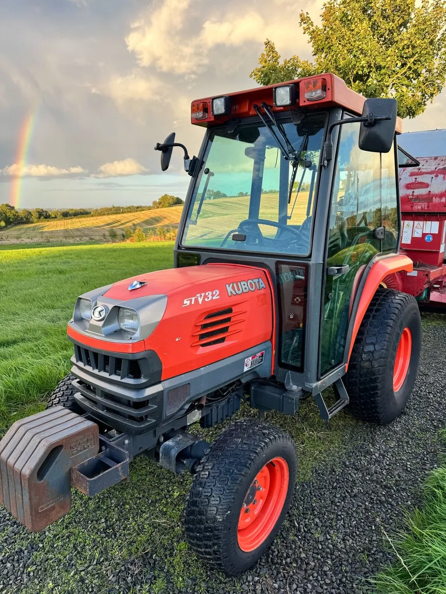 Kubota STV32 hydrostatic - Image 2