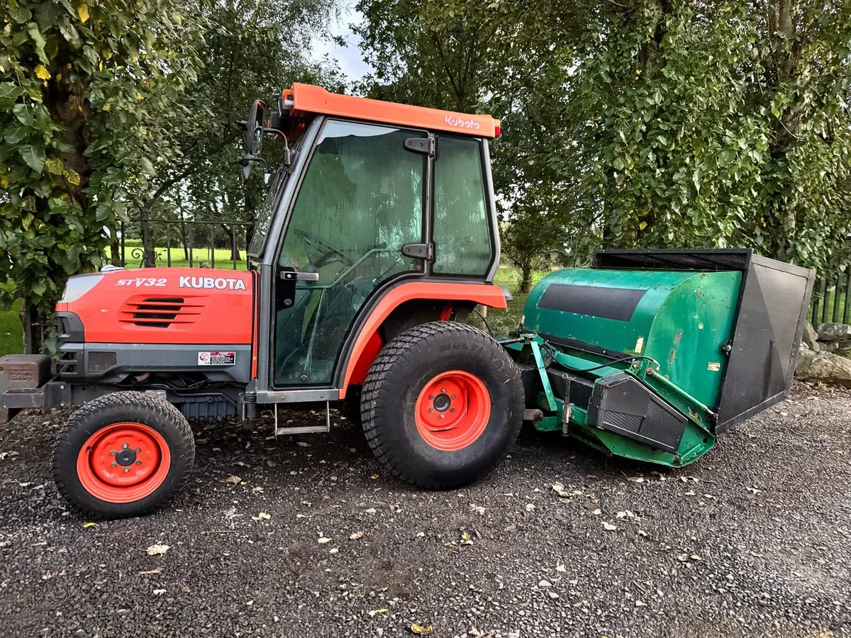 Kubota STV32 hydrostatic - Image 4
