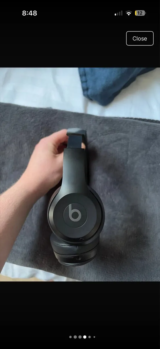 Beats Solo 4 headphones - Image 2