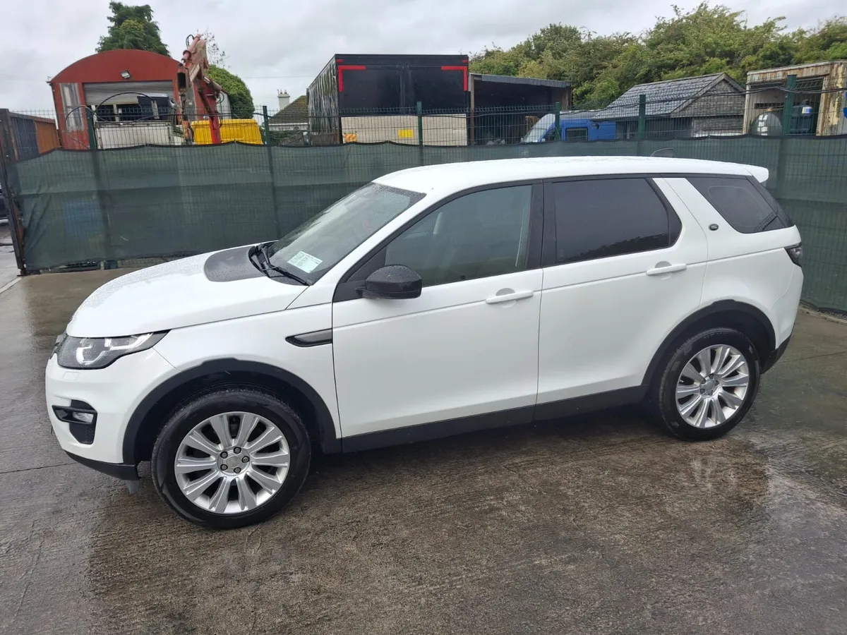 172 Land-rover Discovery  Sport  2.0 Diesel - Image 4