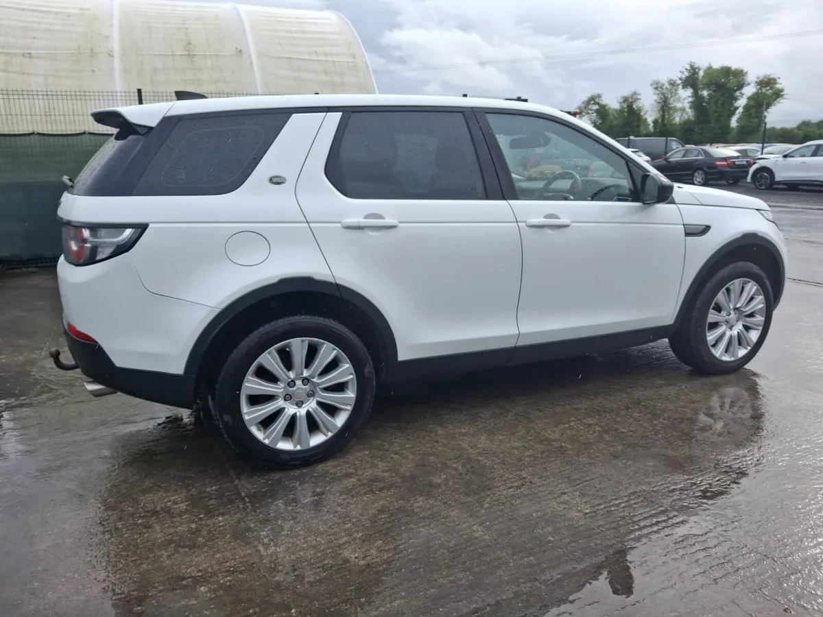 172 Land-rover Discovery  Sport  2.0 Diesel - Image 3
