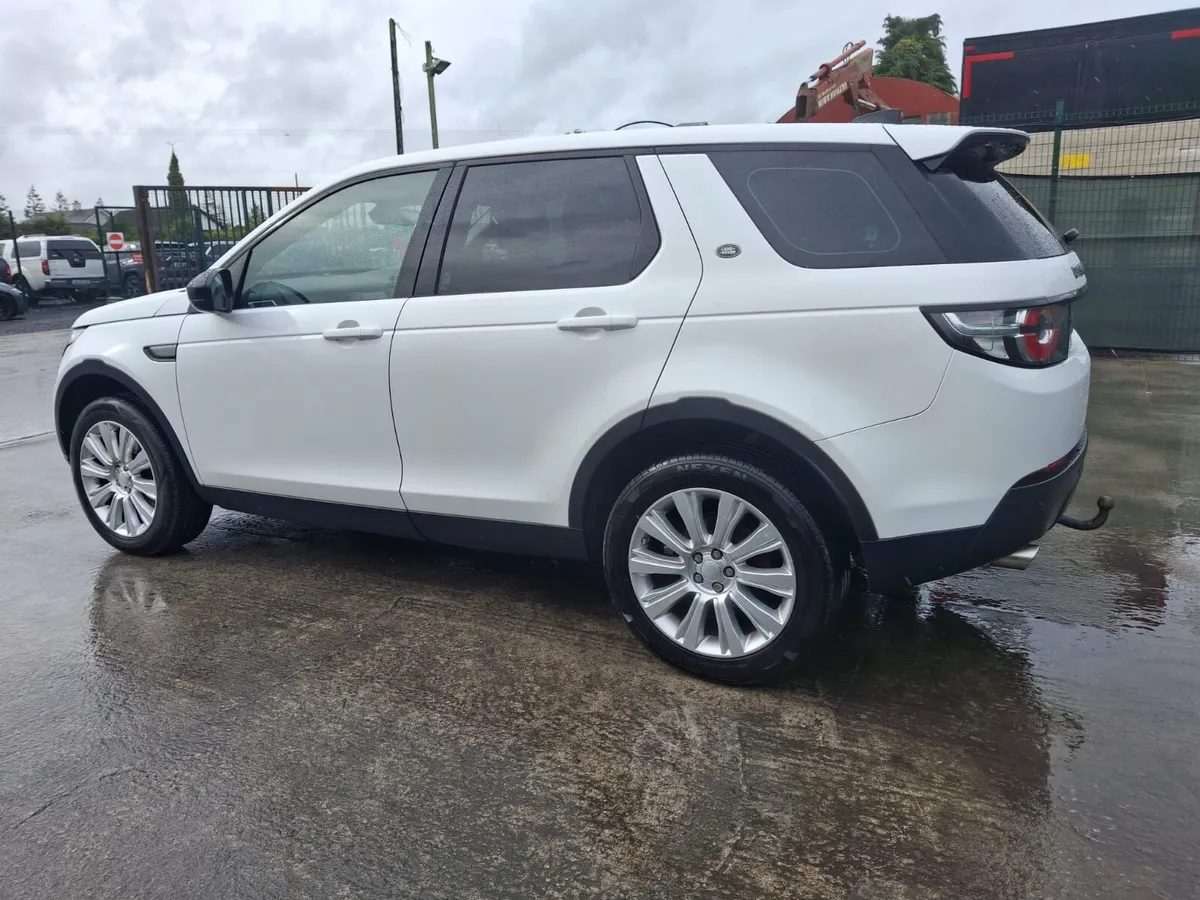 172 Land-rover Discovery  Sport  2.0 Diesel - Image 4